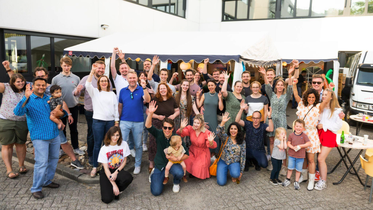 group photo of the FinDock team in Woerden